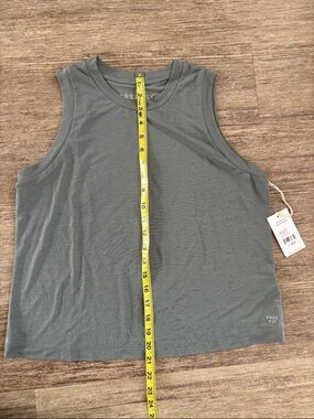 Free Fly Apparel Women’s Tank Top. Size Small.
